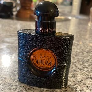 Yves Saint Laurent Black Opium eau de parfum 1oz